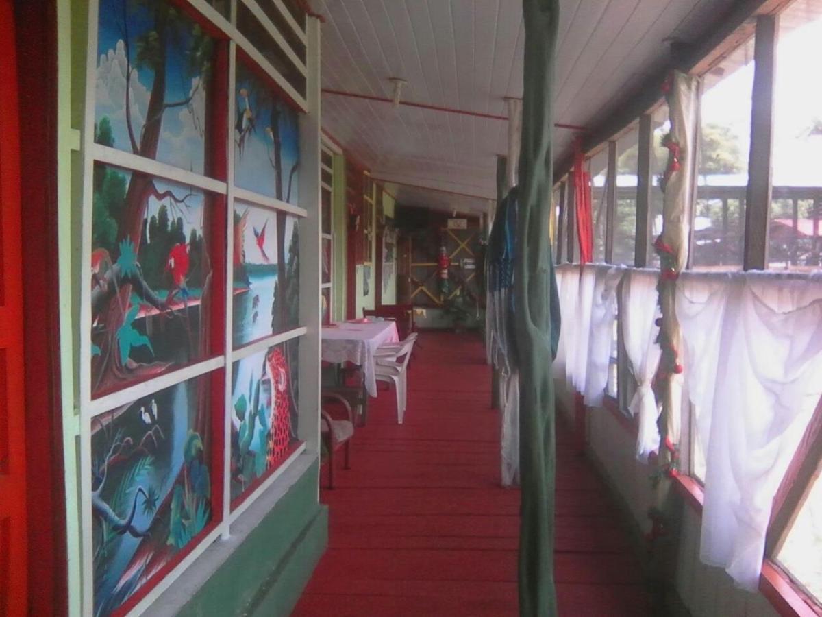 Hostal Y Artesanias Tachiwa Puerto Nariño Eksteriør billede